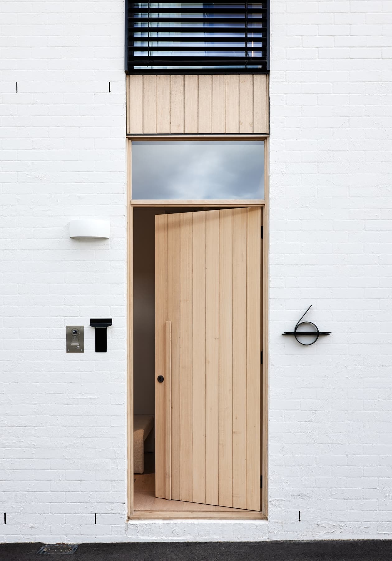 Iron House_2